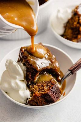  The Sticky Toffee Pudding: Un dolce avvolgente con un cuore di caramello caldo e una morbidezza irresistibile!